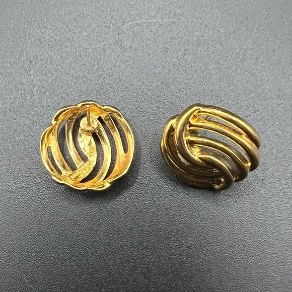 Vintage Monet Love Knot Gold Tone Earrings - Picture 2 of 4